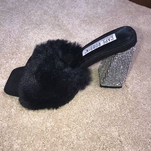 Bling bling heels in all black